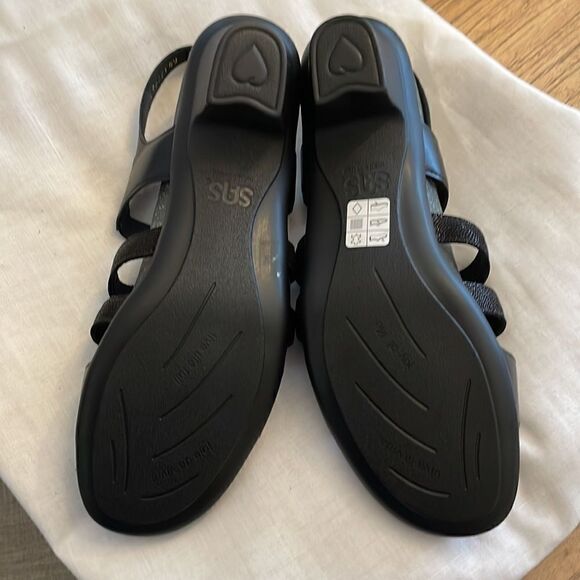 SAS BLACK SANDALS.  NEW.  STYLE IS ALLEGRO.   NEW IN BOX. SIZE IS NARROW. - Picture 4 of 8